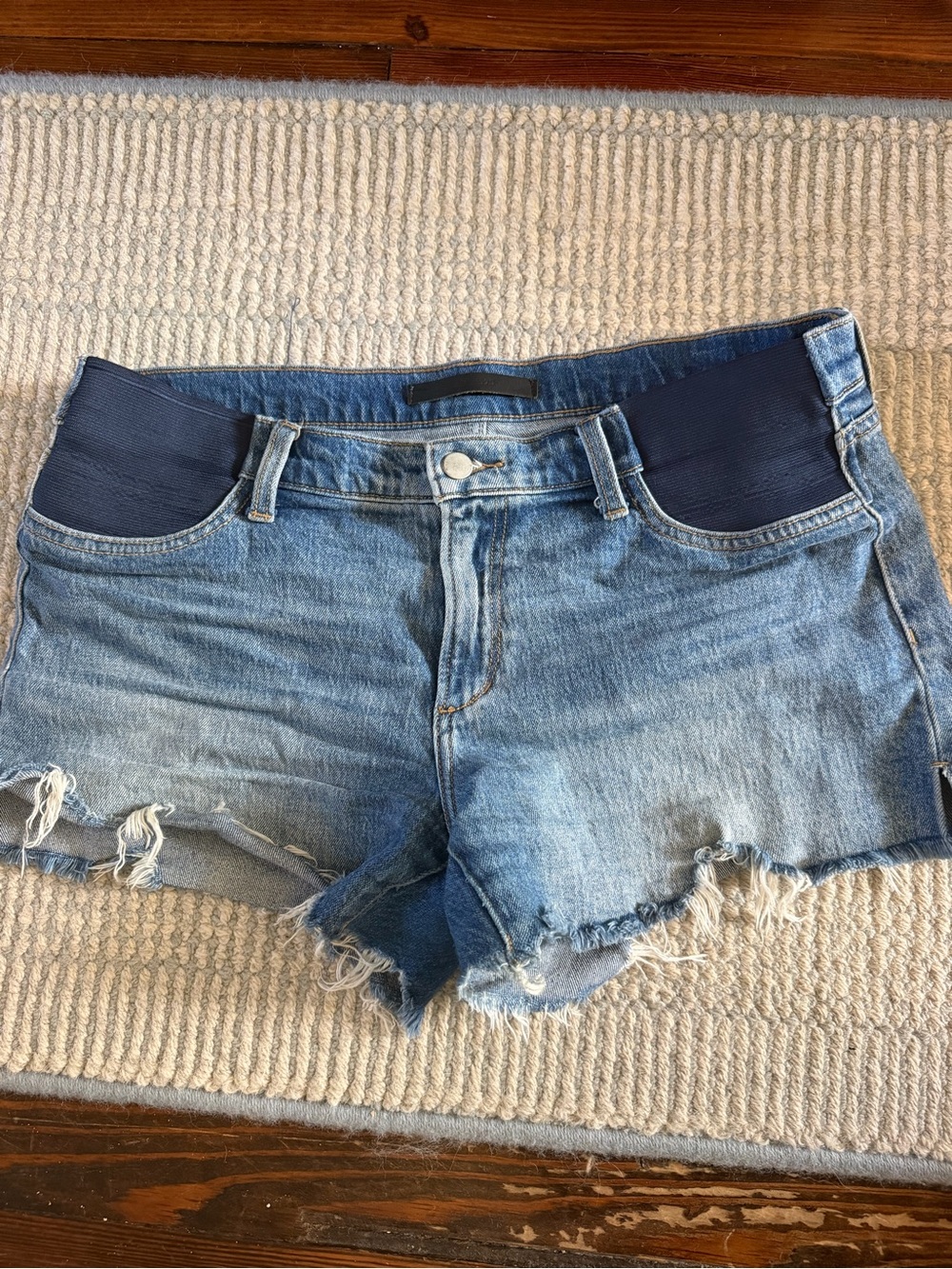 Joe's Jeans Maternity Light Blue Denim Shorts size 30